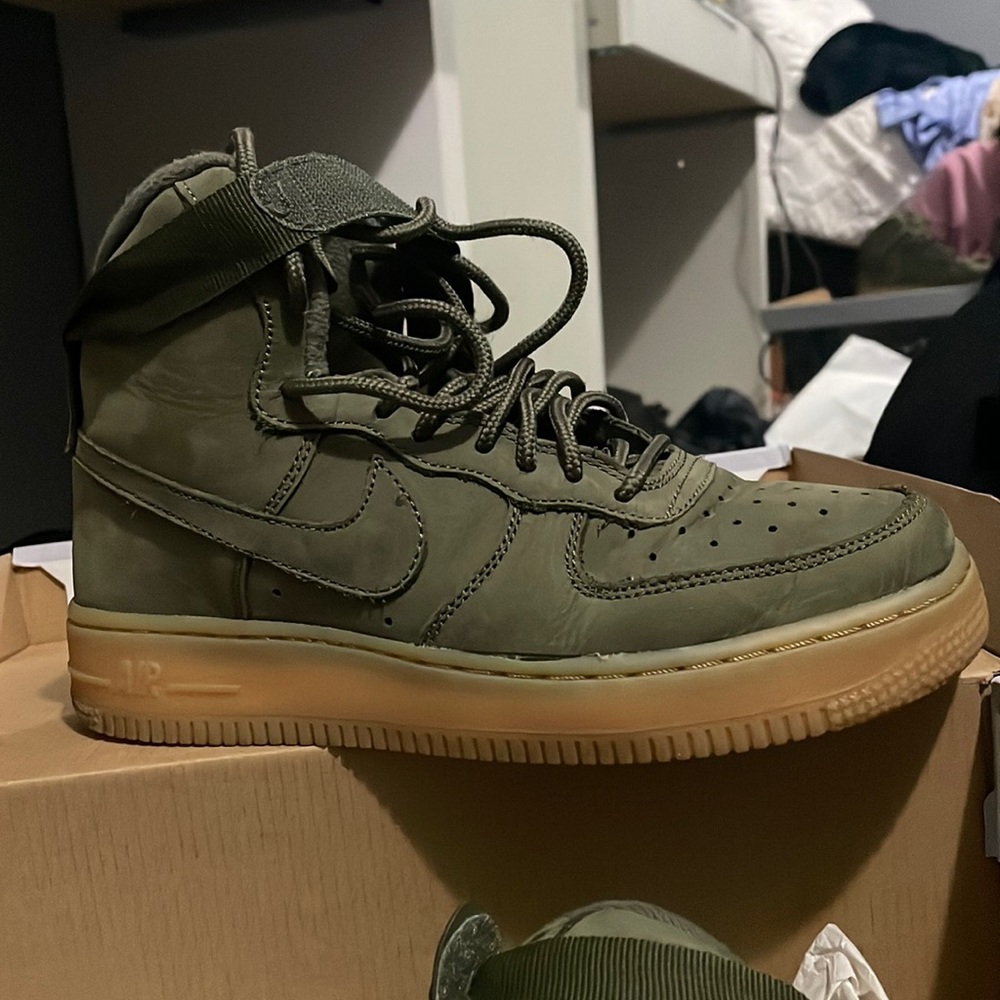 Lightly used Air Force high top